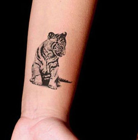 Geriausi riešo tatuiruočių dizainai 7