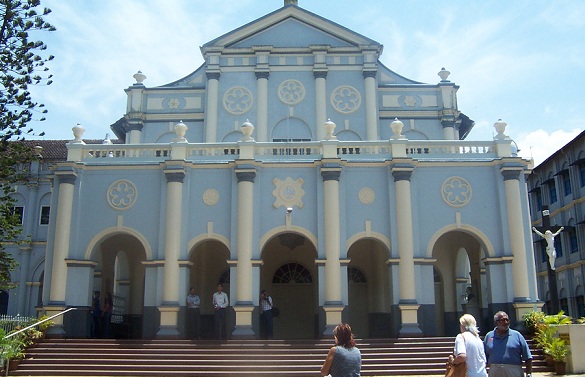 st-Aloysius-church_mangalore-tourist-places