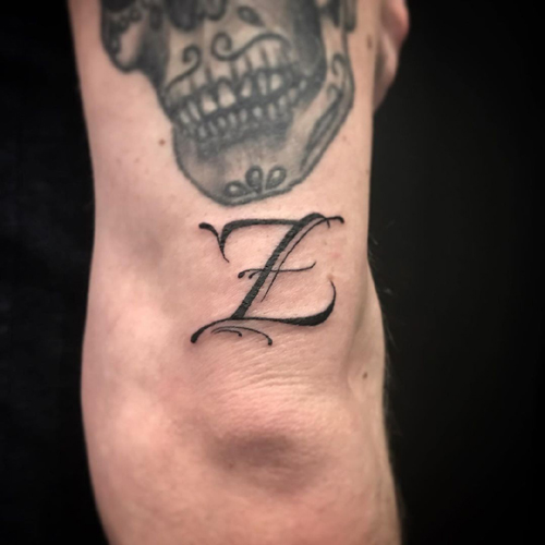 Unikalus Z raidės tatuiruotės dizainas