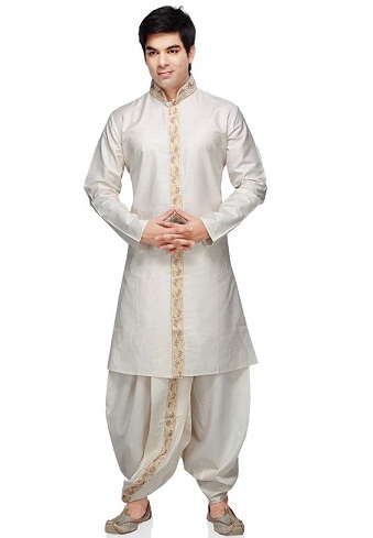 „Zari Border Dhoti Kurta“ kostiumas