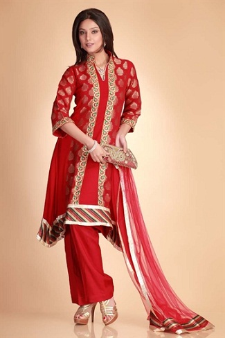 Raudonoji nuotaka Salwar Kameez