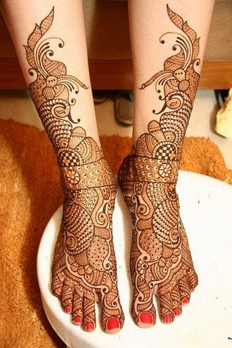 Mehndi tatuiruočių dizainas kojoms