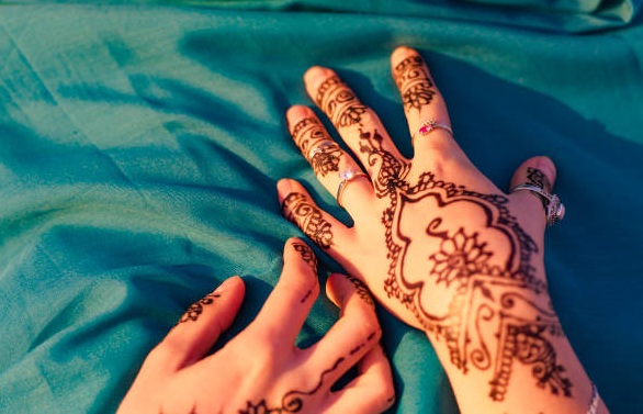 Mehndi dövme tasarımları