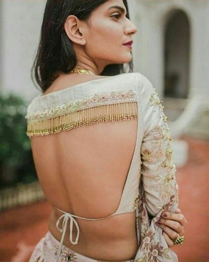 Lehenga İçin Sırtı Açık Bluz Tasarımı