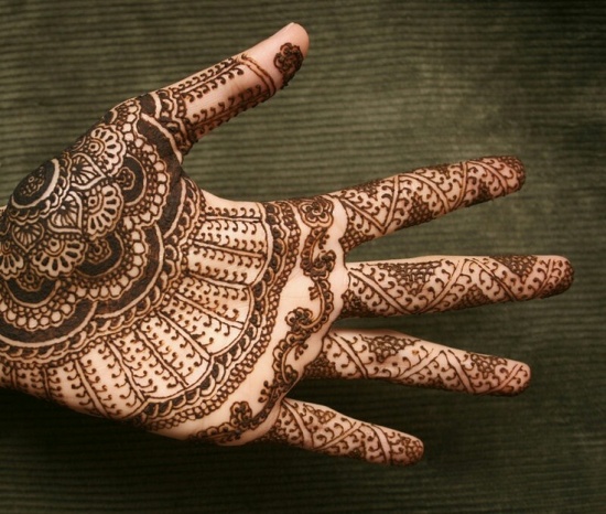 „Mehndi“ dizainai progoms