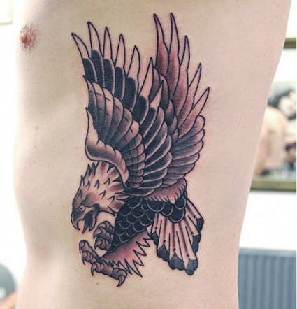 „Flying Eagle“ tatuiruočių dizainas vyrams