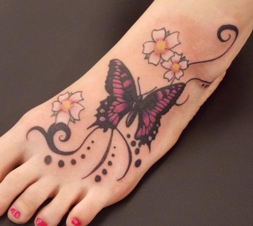 Mielos drugelio pėdų tatuiruotės