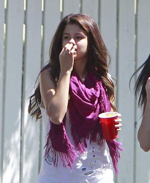 Selena Gomez Makyajsız 2