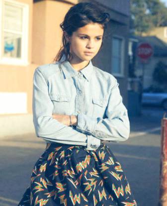 Selena Gomez Makyajsız 18