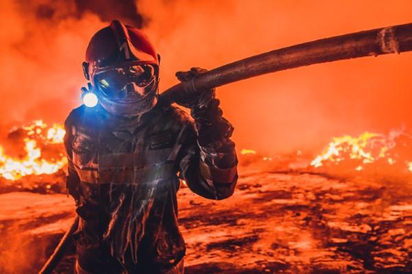 2020 Tokyo International Photo Awards - Top 20 νικηφόρες φωτογραφίες της χρονιάς σκουπίδια στα σύννεφα