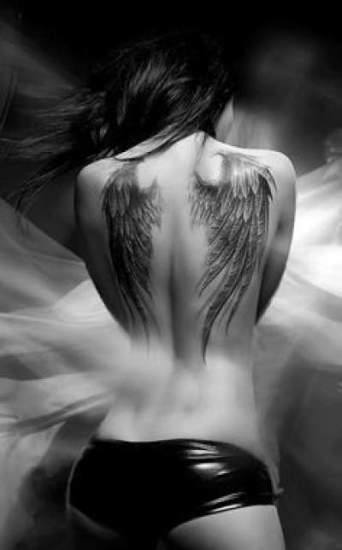Didelių sparnų tatuiruotės dizainas