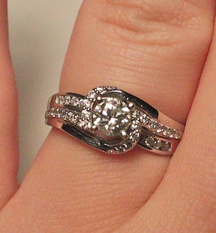 „Betrothal“ deimantinio žiedo dizainas moterims