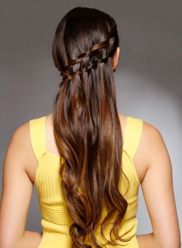 Waterfall Braid Vidutinio plauko plaukai