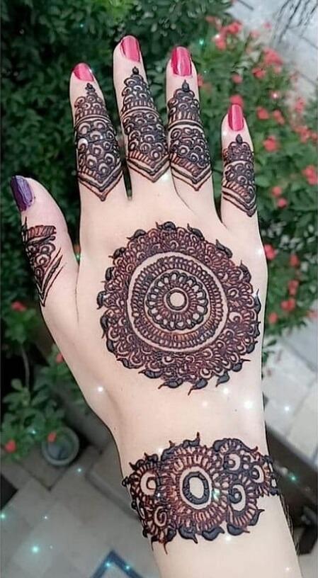 Pakistano Mehendi su apyrankės dizainu