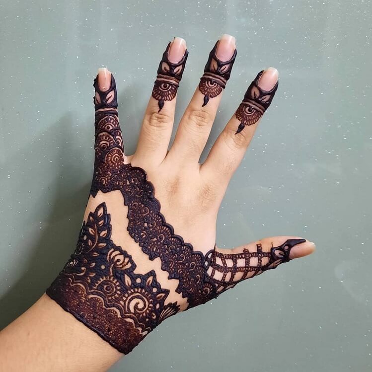 Eşsiz ve Güzel Pakistan Mehndi Tasarımı