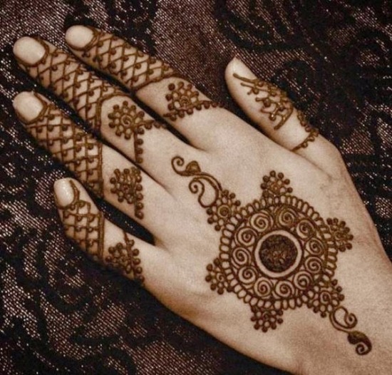 Pakistano „Mehandi“ dizainas