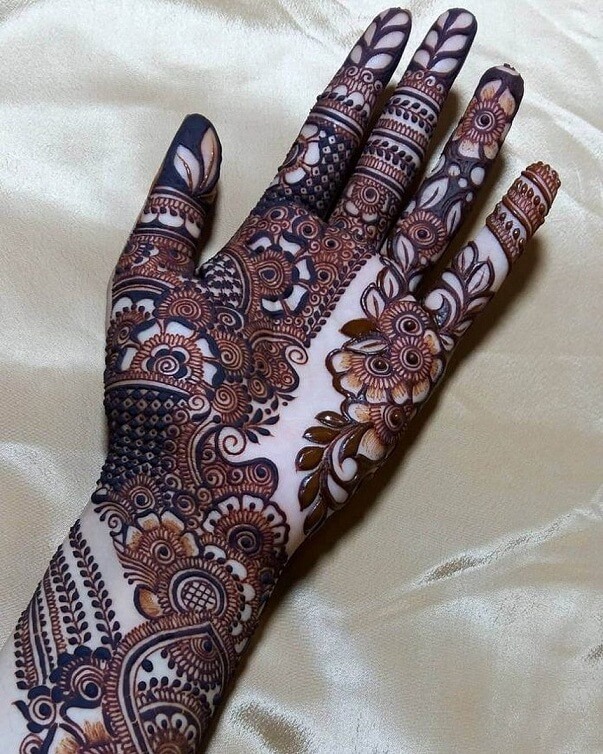 Karmaşık Pakistan Mehndi Tasarımları