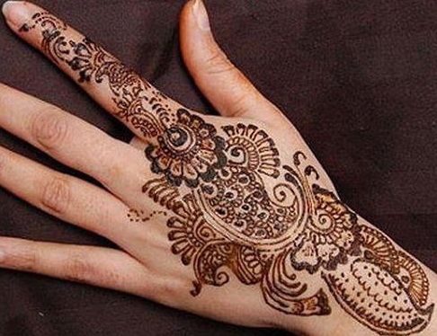 Karva Chauth Rajasthani Mehndi dizainas