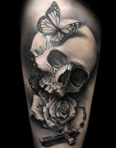 Mielosios širdies kaukolės tatuiruotės dizainas