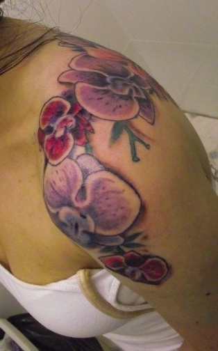 Orchidėjų tatuiruotės dizainas