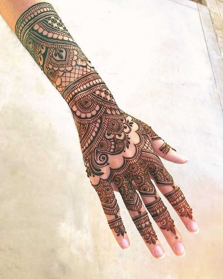 Radžastano nugaros rankos Mehendi dizainas