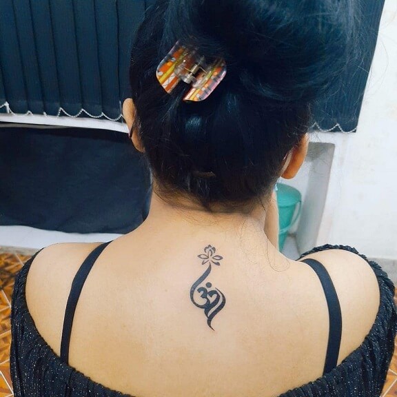 „Om Tattoo“ dizainas