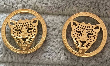 Gyvūnų dizaino auksiniai auskarai vyrams
