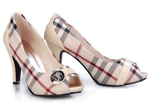 „Burberry“ batai moterims