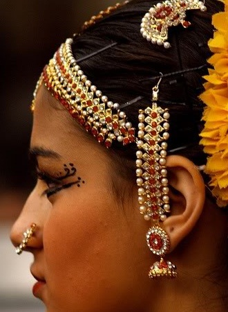 Kulak Tel Tasarımı ile Jhumka