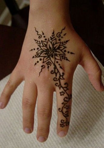 Paprastas „Mehndi“ dizainas vaikams