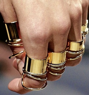 „Knuckle“ vyrų žiedų dizainas