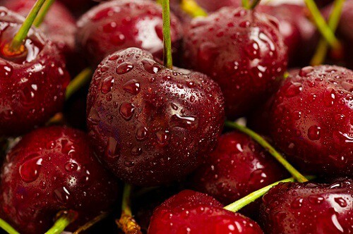 Vyšnios: namų gynimo būdai, kaip sustabdyti šlapinimąsi į lovą