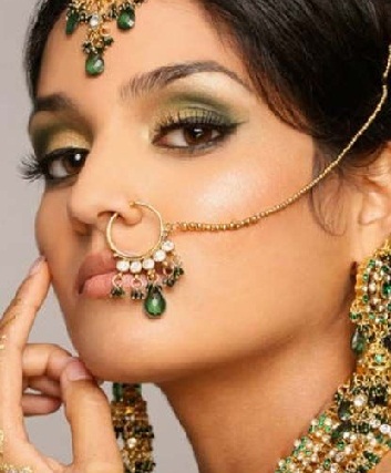 Pietų Indijos nosies žiedai - Mukhuttis