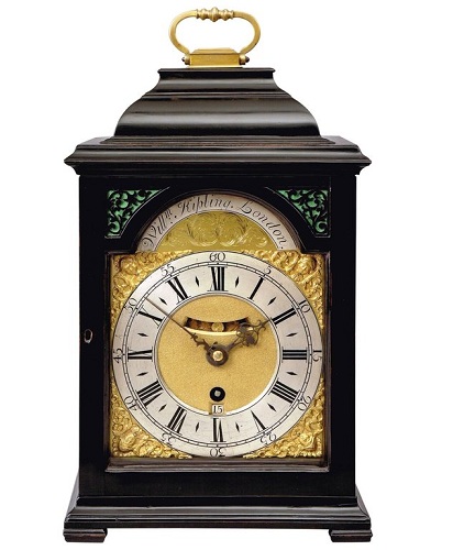 Laikrodžio modelio senoviniai laikrodžiai