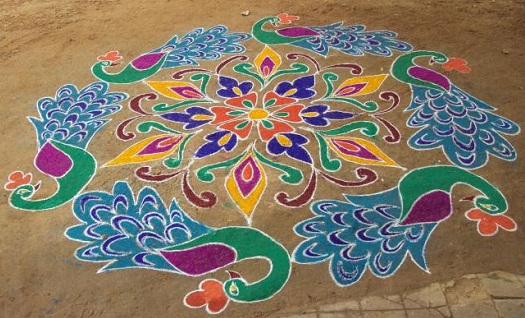 Çoklu Tavus Kuşlu Rangoli