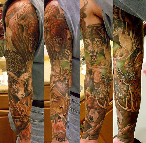 Gyvūnų tatuiruotė visomis rankovėmis