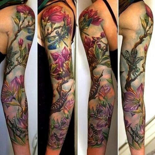 Gėlių meno tatuiruotė visomis rankovėmis