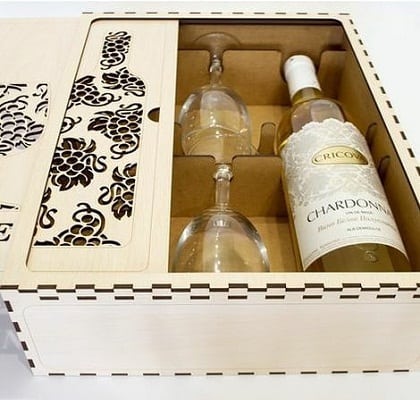 vyno dėžutė-penkerių metų jubiliejaus dovana
