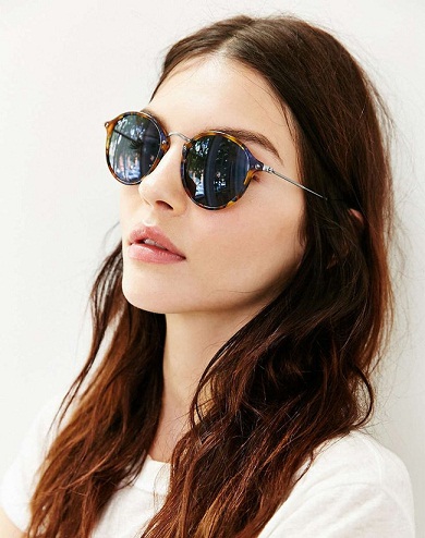 Apvalūs moteriški saulės akiniai