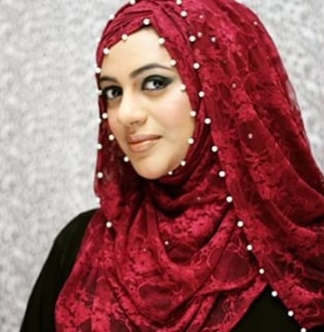 Perlų nėrinių hidžabas
