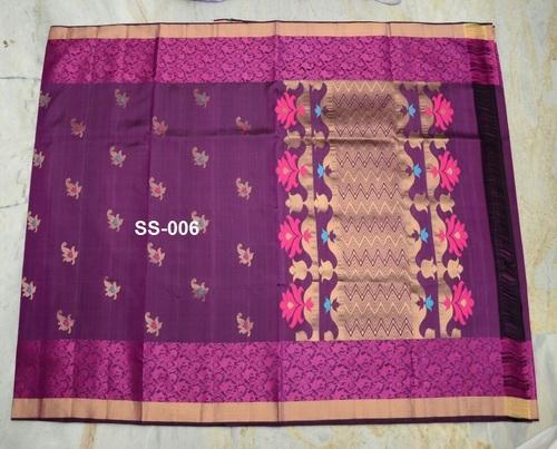 Violetinė spalva Uppada Saree