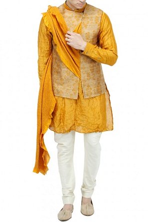 Koti ve Drapeli Hardal Kurta Seti