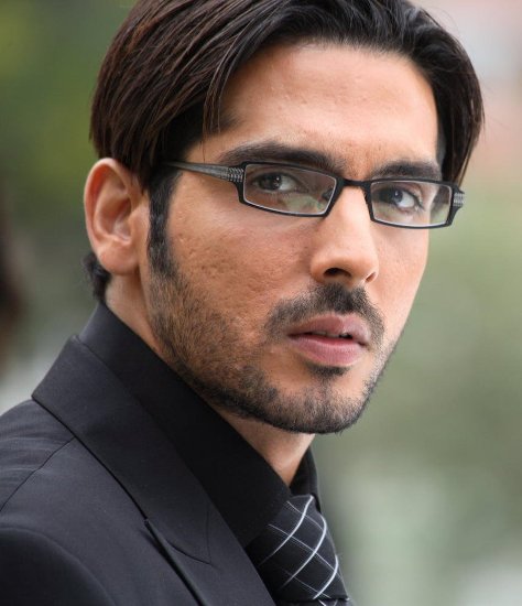 Zayedas Khanas