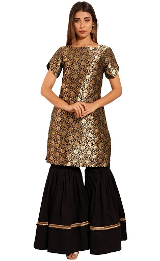 „Black Brocade Kurti“ su „Sharara“