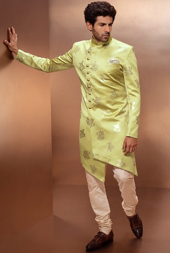 Erkekler için Hint Batı Kurta