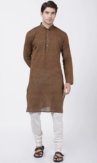 Paprasta Khadi Kurta su Churidharu