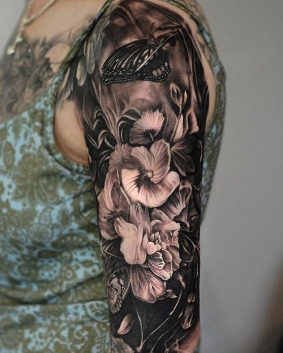 Τρισδιάστατες ιδέες τατουάζ με μανίκια blackwork για γυναίκες