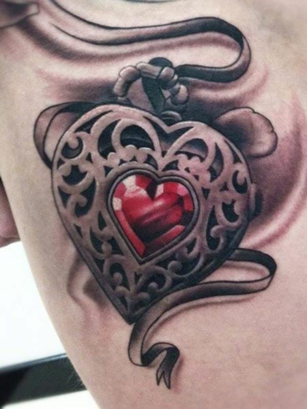 Τρισδιάστατο μοτίβο τατουάζ καρδιά μενταγιόν