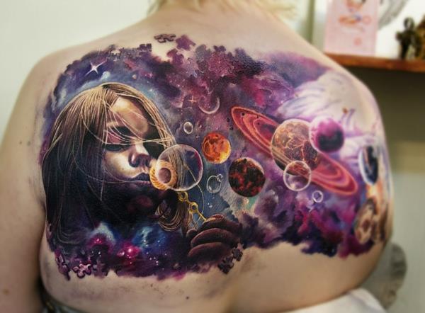 Τρισδιάστατο τατουάζ πίσω πολύχρωμο σύμπαν τατουάζ