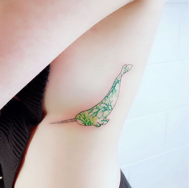 Tatuiruotė krūtinės pusėje